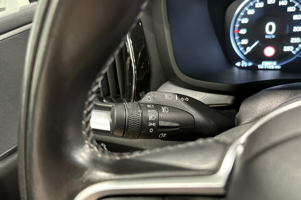 VOLVO V60 2019