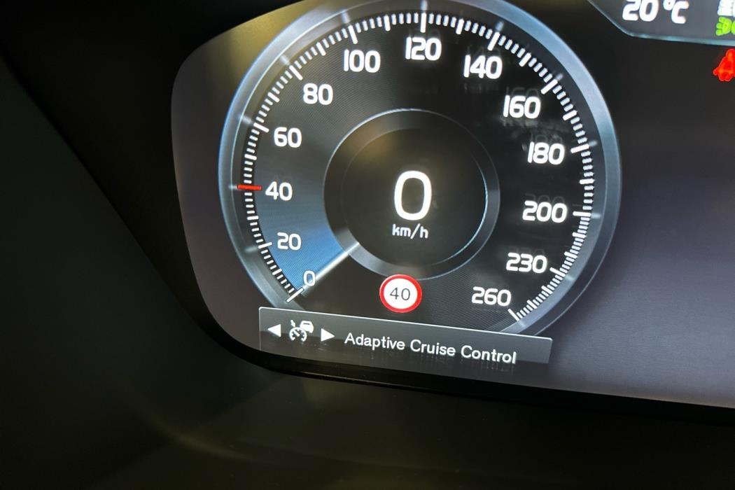 VOLVO XC60 2021