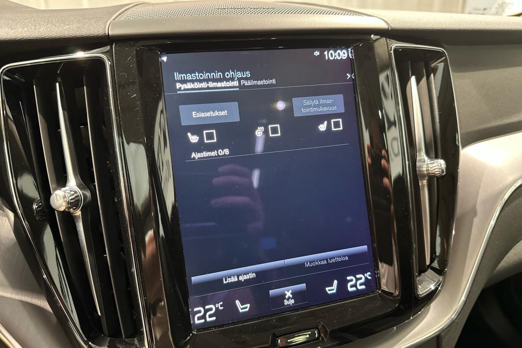 VOLVO XC60 2021