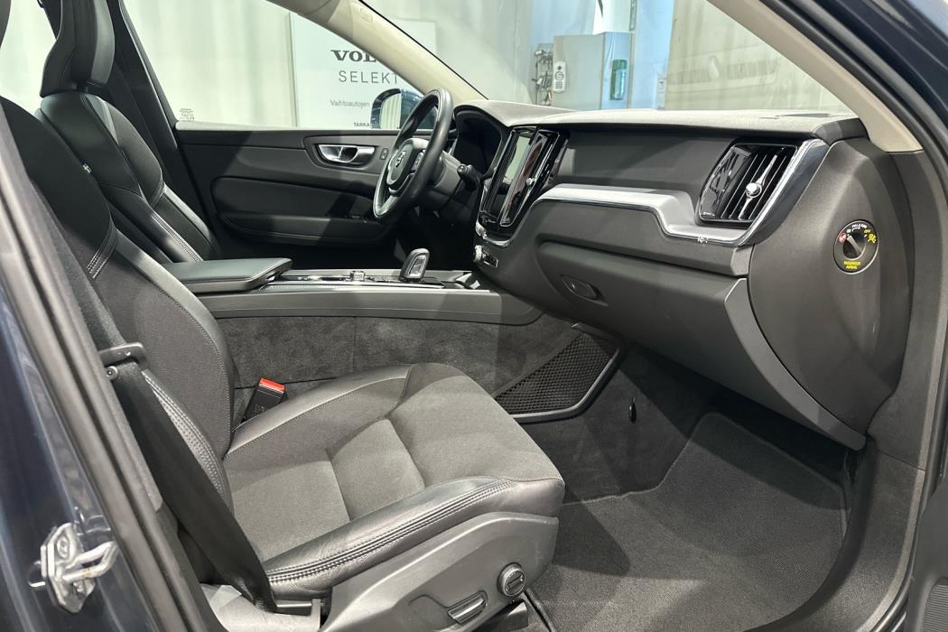 VOLVO XC60 2021
