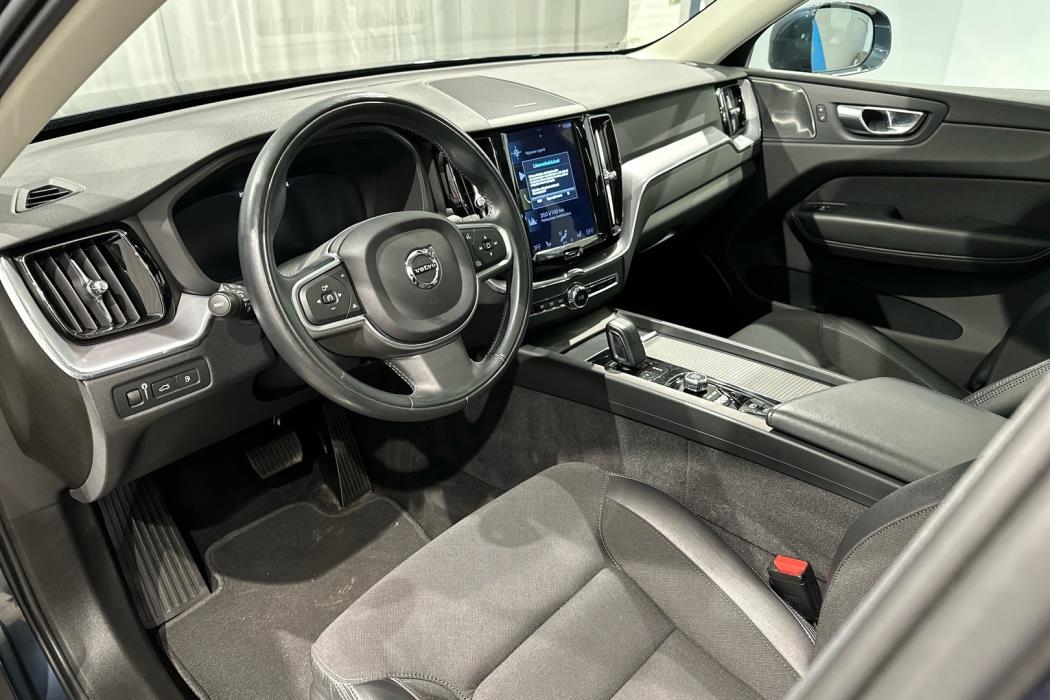 VOLVO XC60 2021
