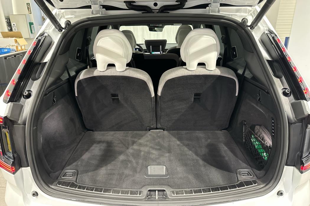 VOLVO EX90 2025