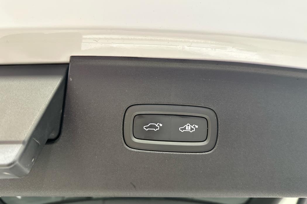 VOLVO EX90 2025