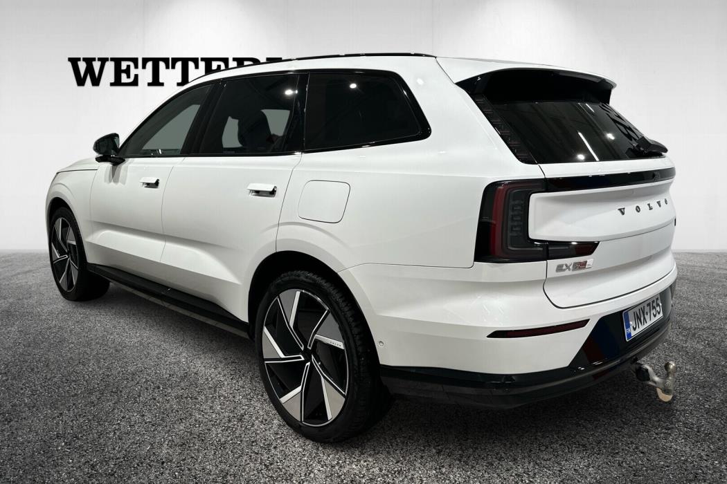 VOLVO EX90 2025