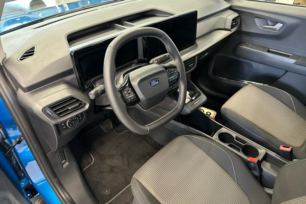FORD Tourneo Courier 2025