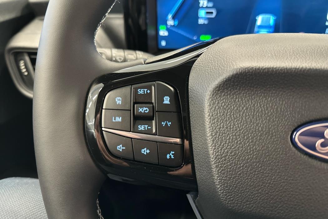 FORD Tourneo Courier 2025