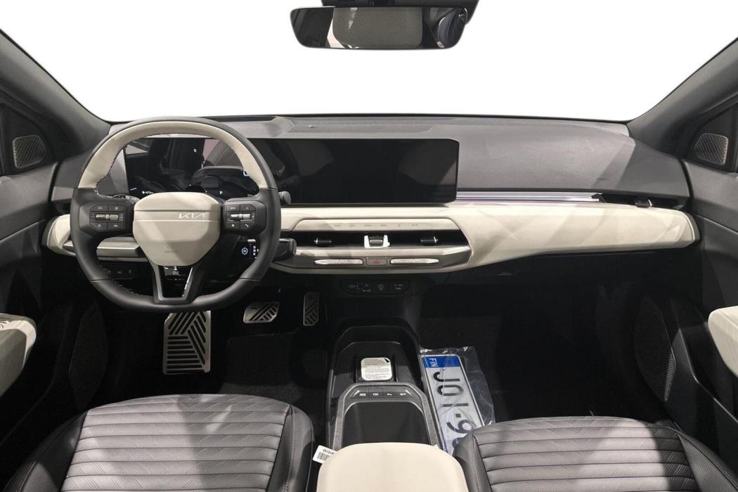 KIA EV4 2025