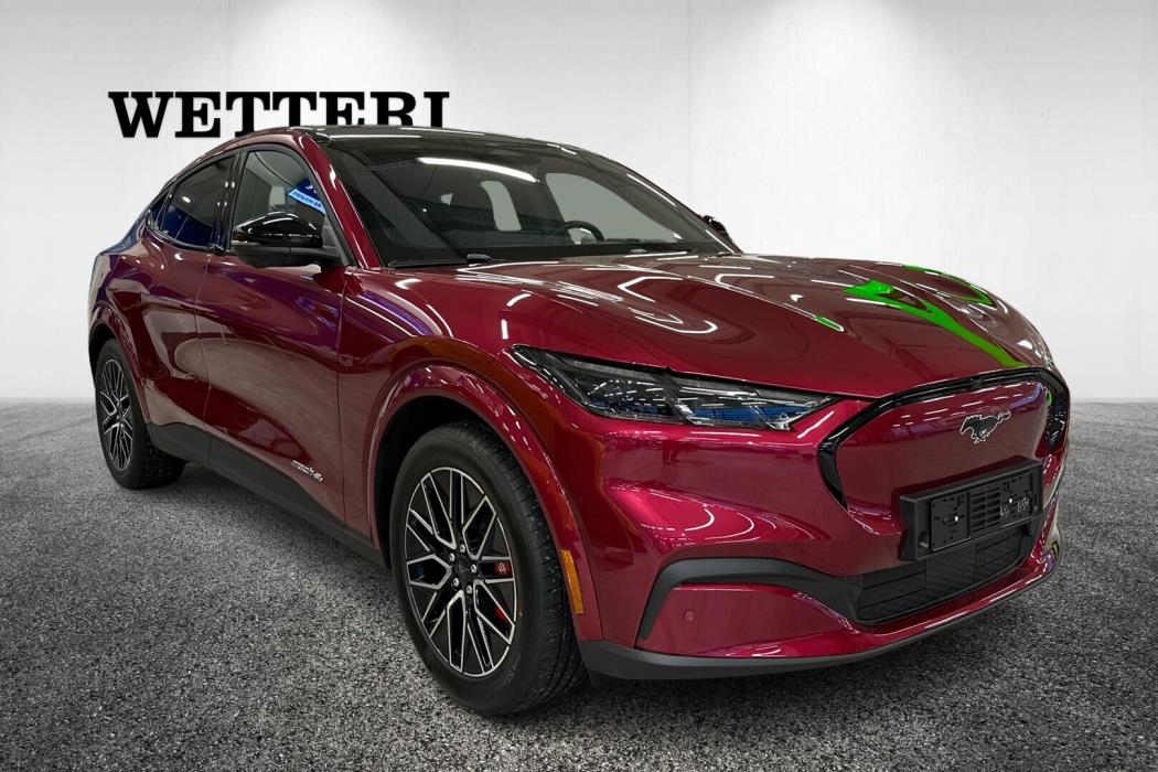 FORD Mustang Mach-E 2025