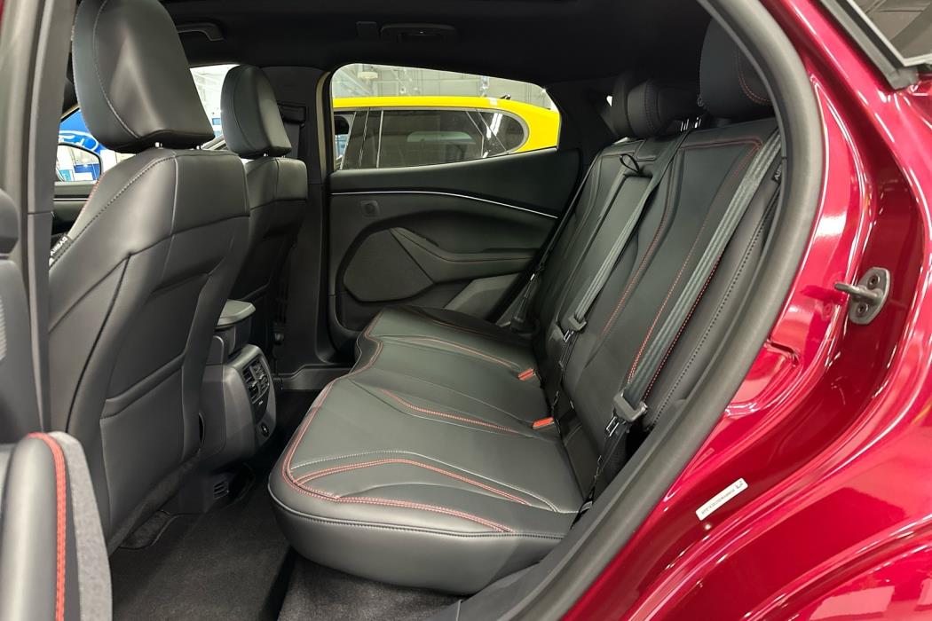 FORD Mustang Mach-E 2025