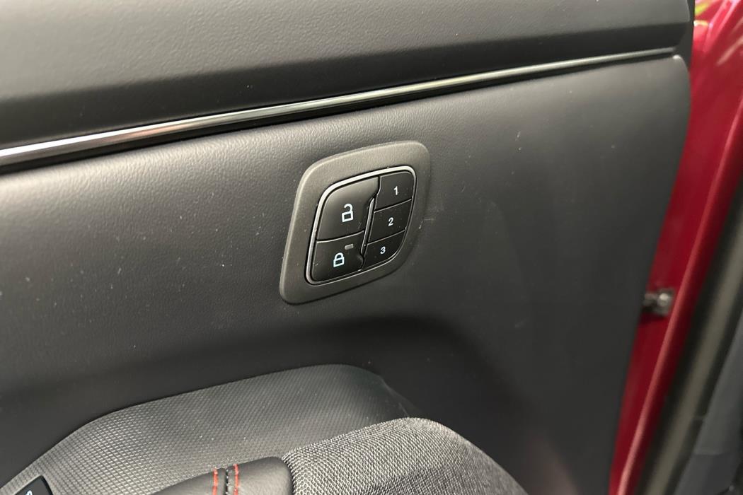 FORD Mustang Mach-E 2025