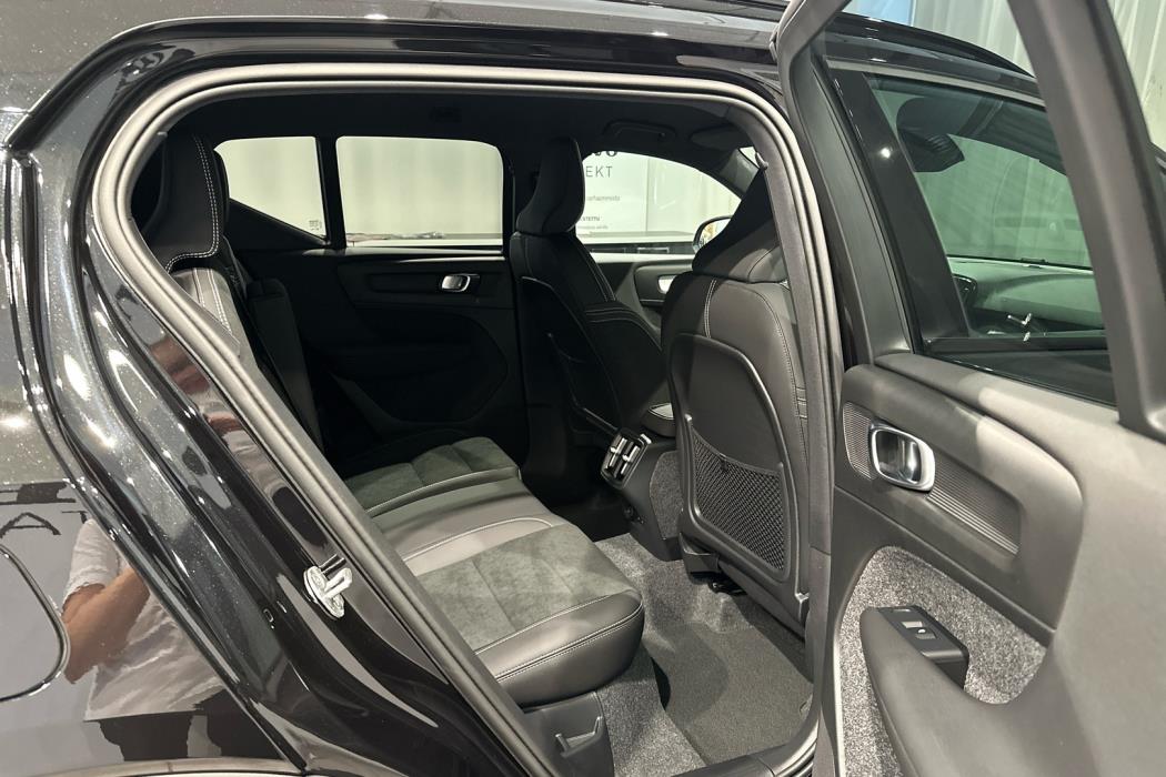 VOLVO XC40 2027