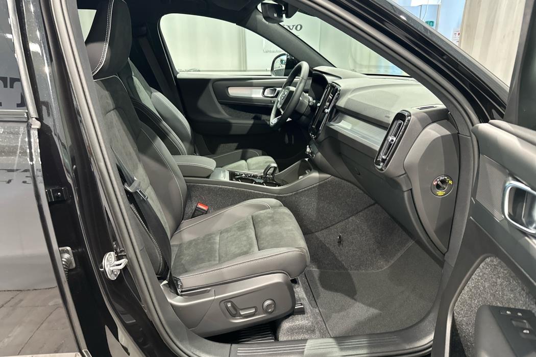VOLVO XC40 2027