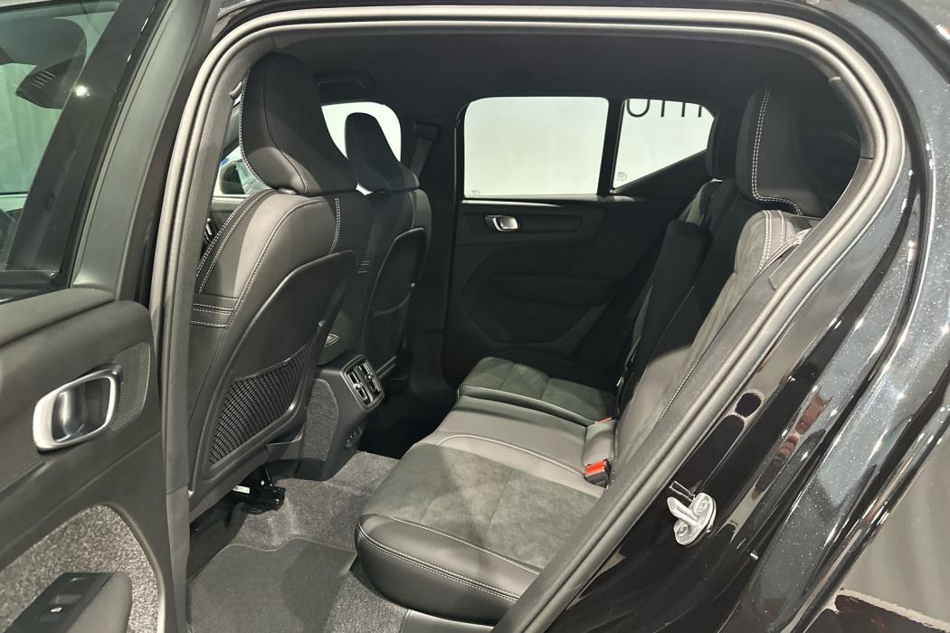 VOLVO XC40 2027