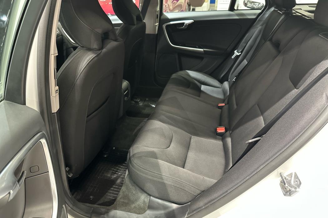 VOLVO V60 Cross Country 2017