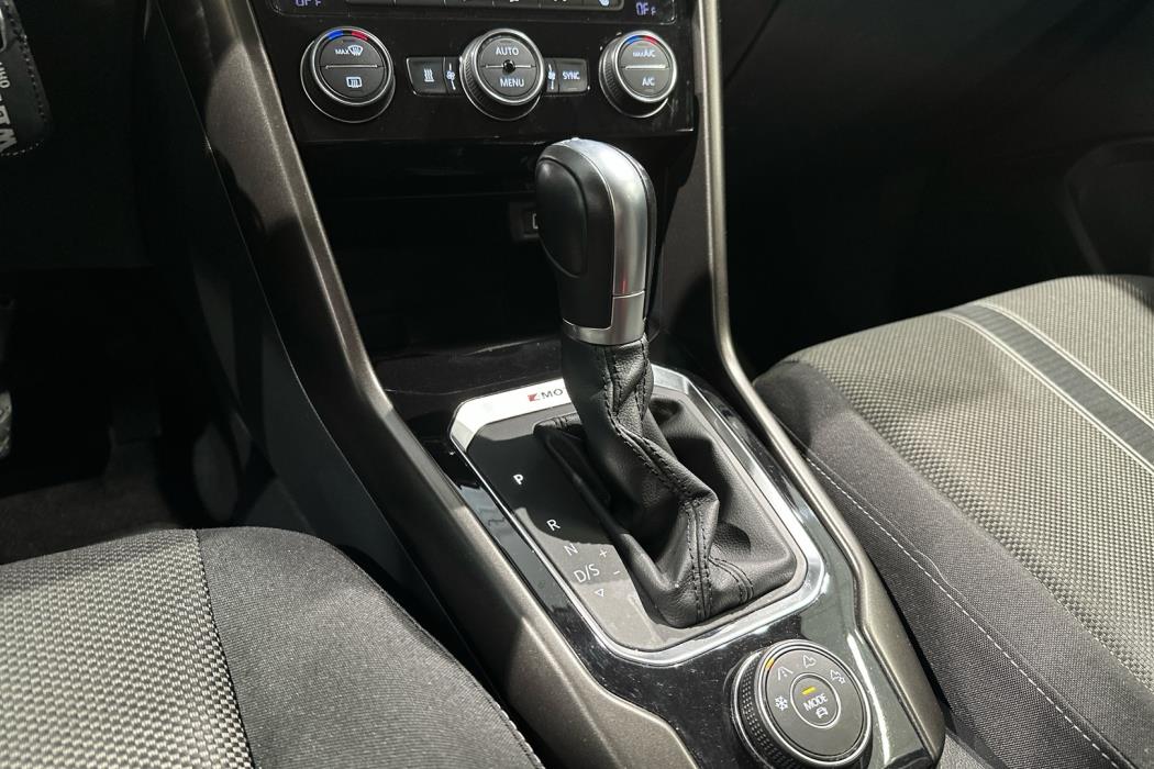 VOLKSWAGEN T-Roc 2018