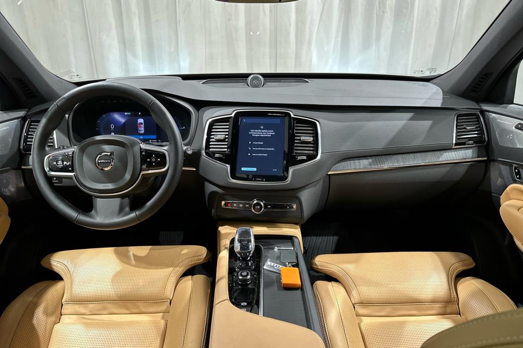 VOLVO XC90 2025