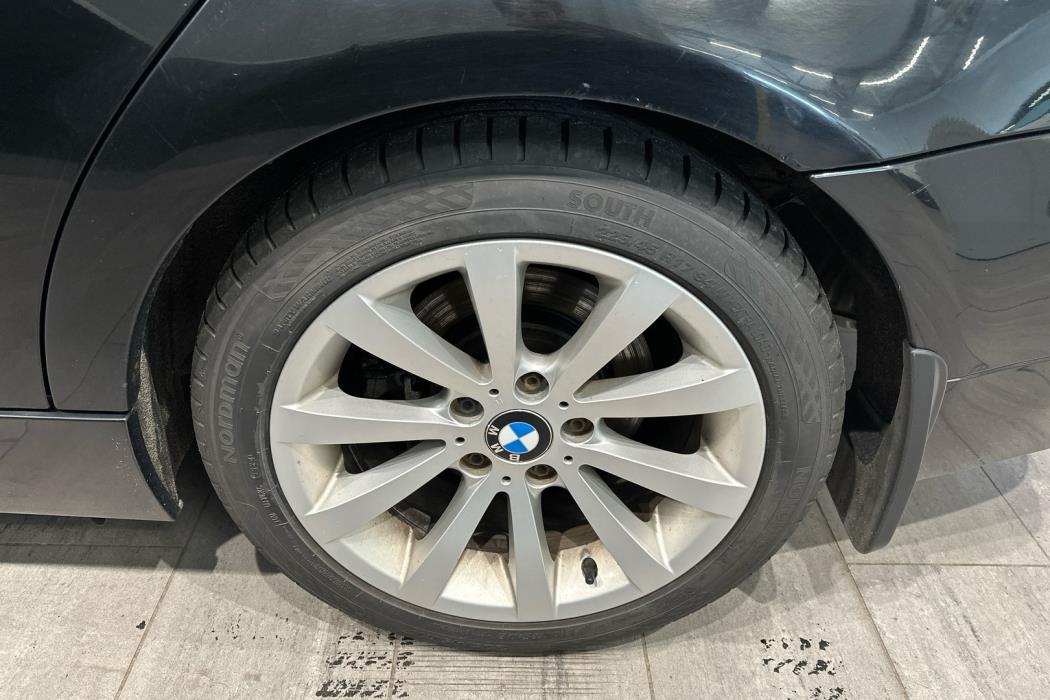 BMW 320 2011