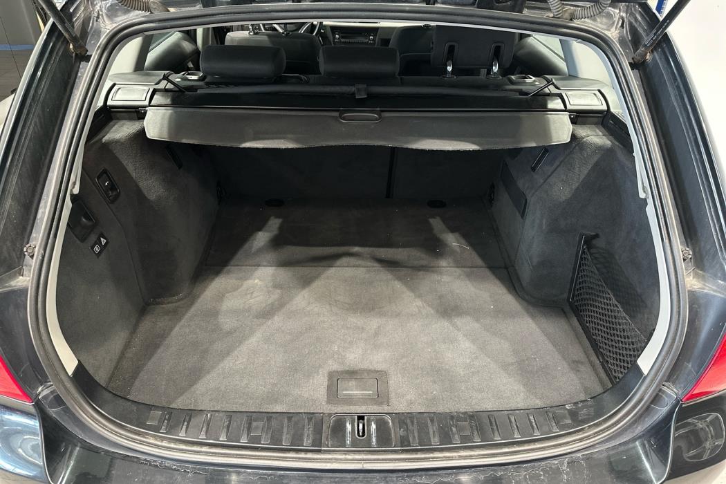 BMW 320 2011