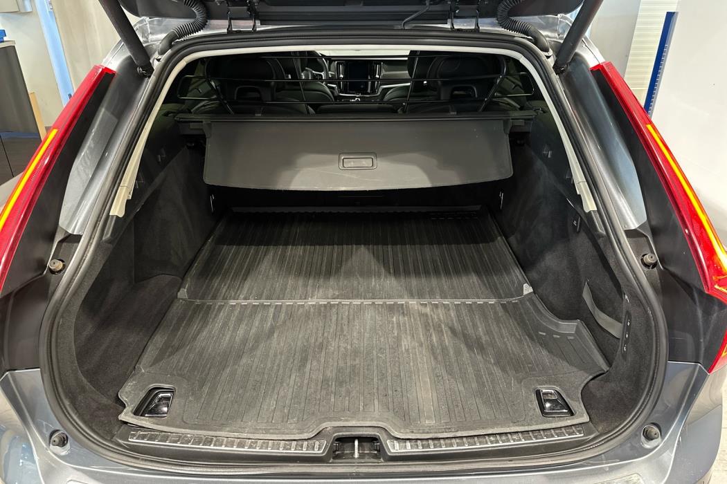 VOLVO V90 Cross Country 2017