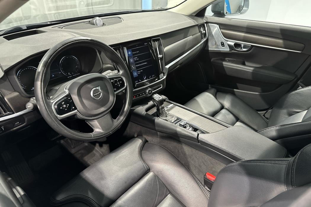 VOLVO V90 Cross Country 2017