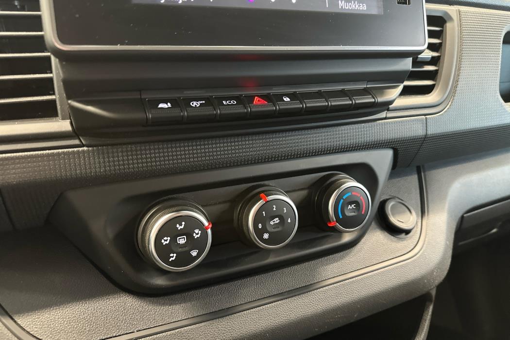 RENAULT Trafic 2023