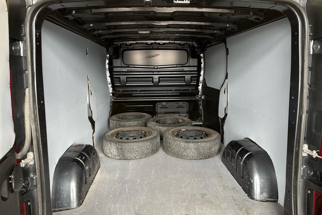 RENAULT Trafic 2023