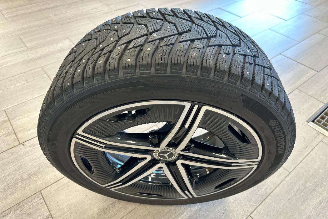 MERCEDES-BENZ EQE 2022