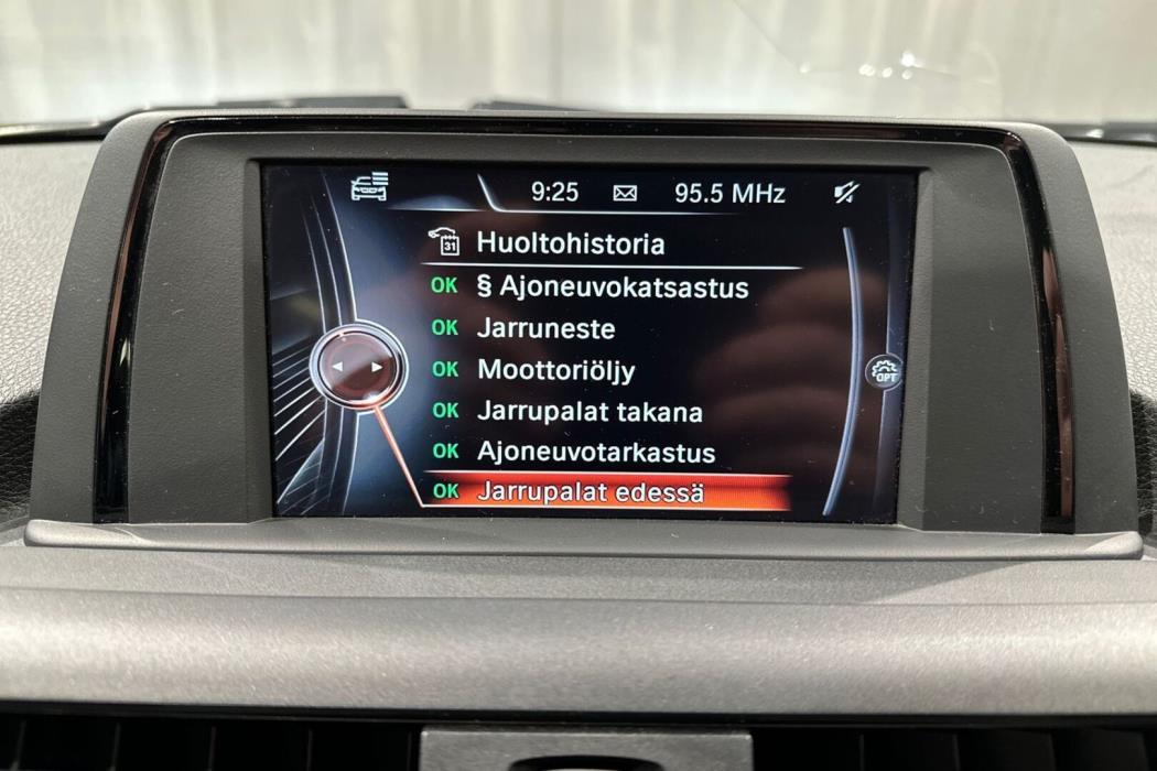 BMW 118 2015