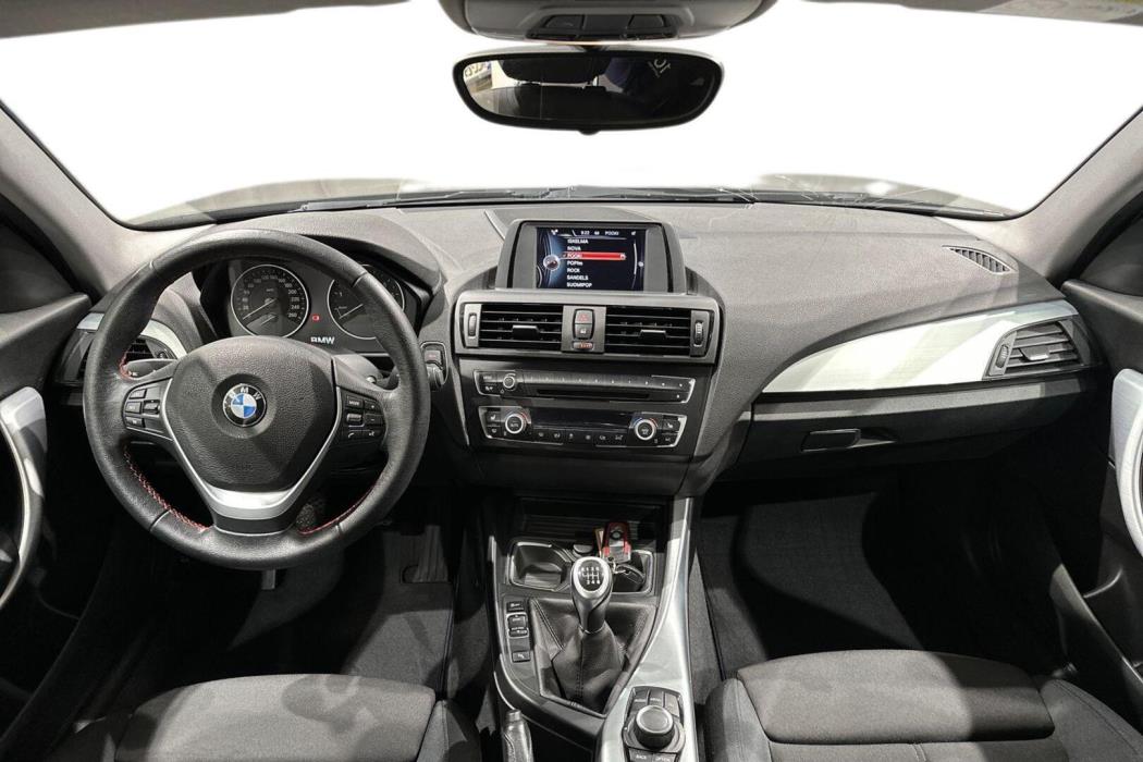 BMW 118 2015