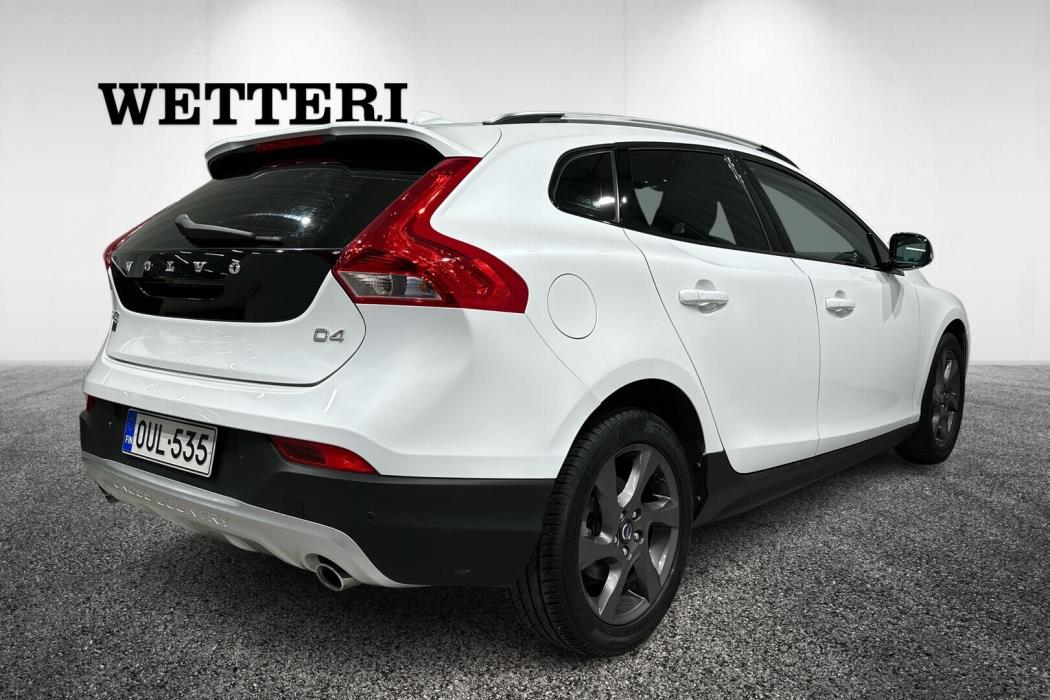VOLVO V40 Cross Country 2013