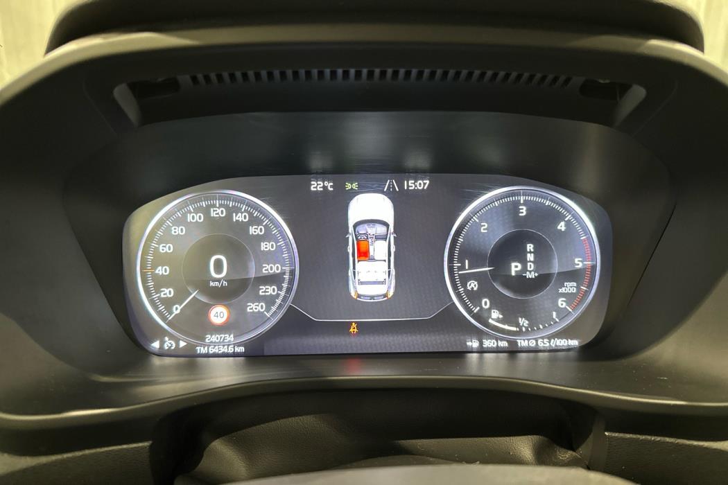 VOLVO XC40 2019