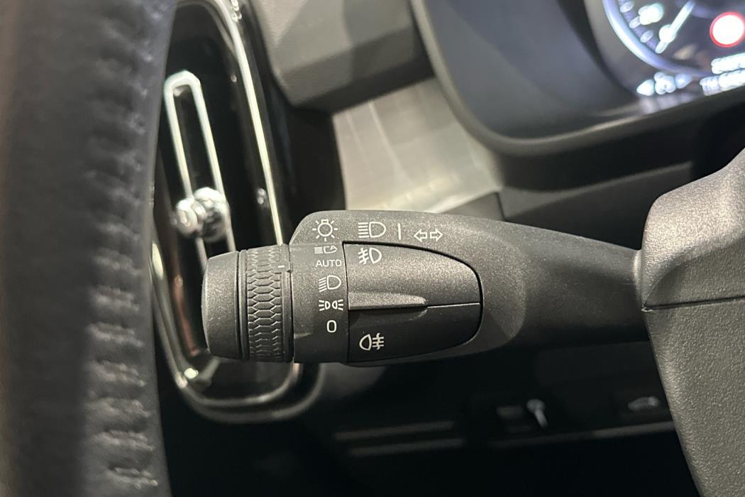 VOLVO XC40 2019