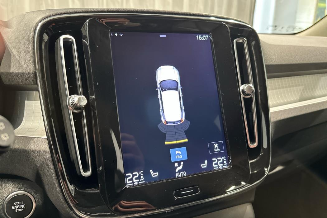 VOLVO XC40 2019