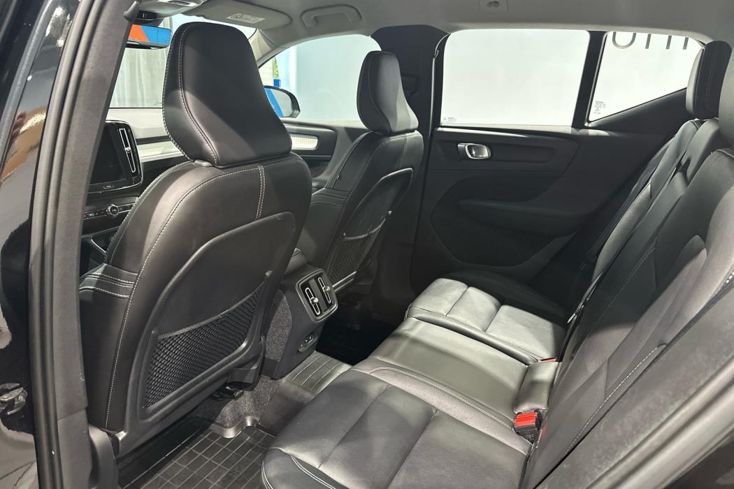 VOLVO XC40 2019