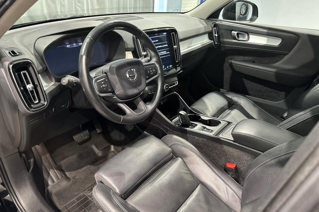 VOLVO XC40 2019