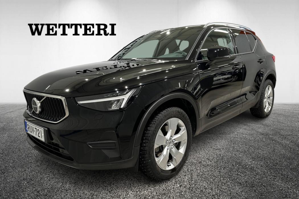 VOLVO XC40 2023