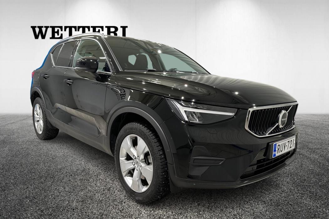 VOLVO XC40 2023