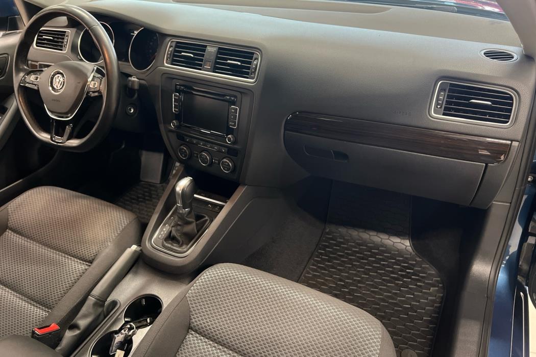 VOLKSWAGEN Jetta 2015