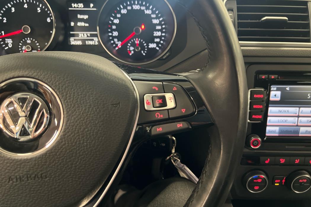 VOLKSWAGEN Jetta 2015