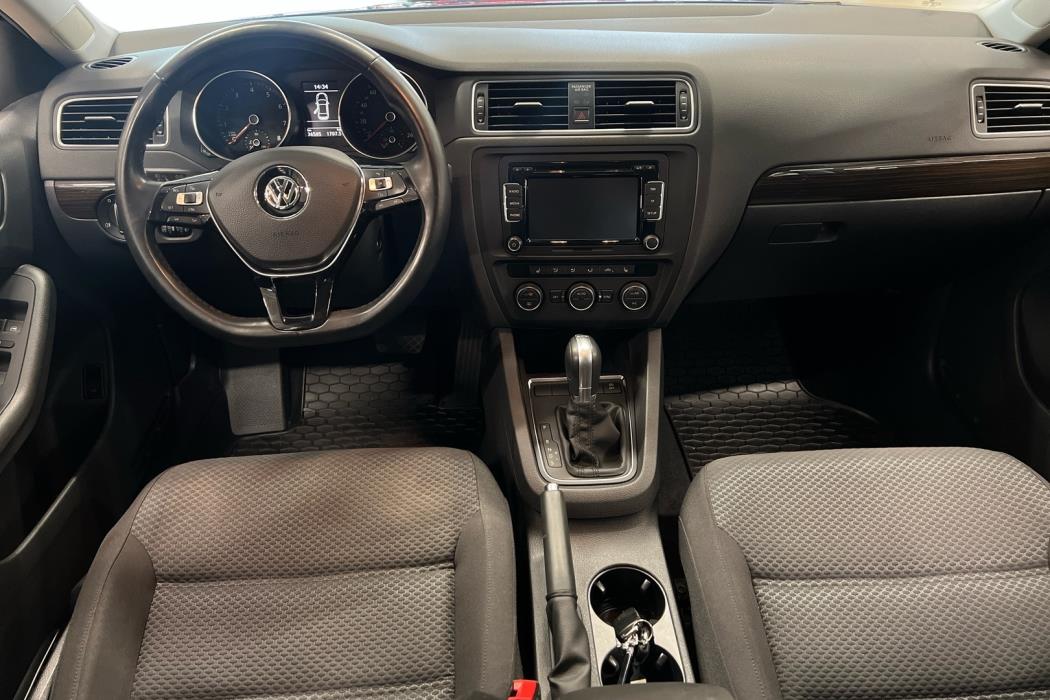 VOLKSWAGEN Jetta 2015