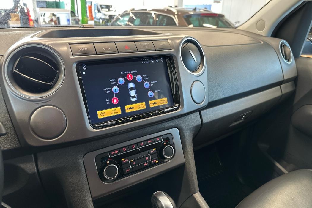 VOLKSWAGEN Amarok 2016