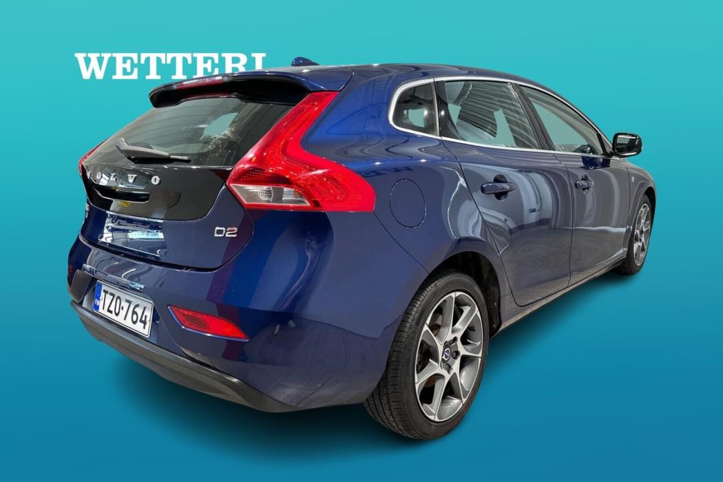 VOLVO V40 2015