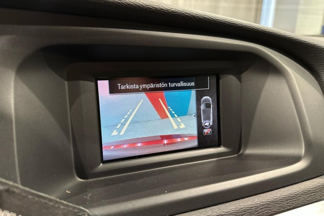 VOLVO V40 2016