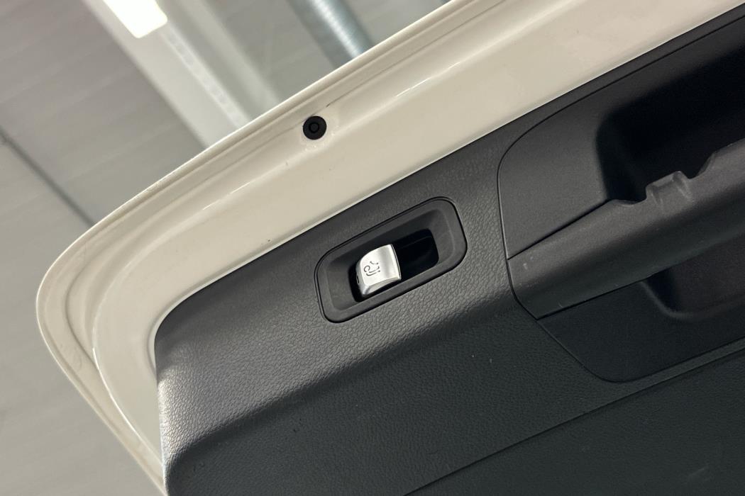 MERCEDES-BENZ GLC 2016