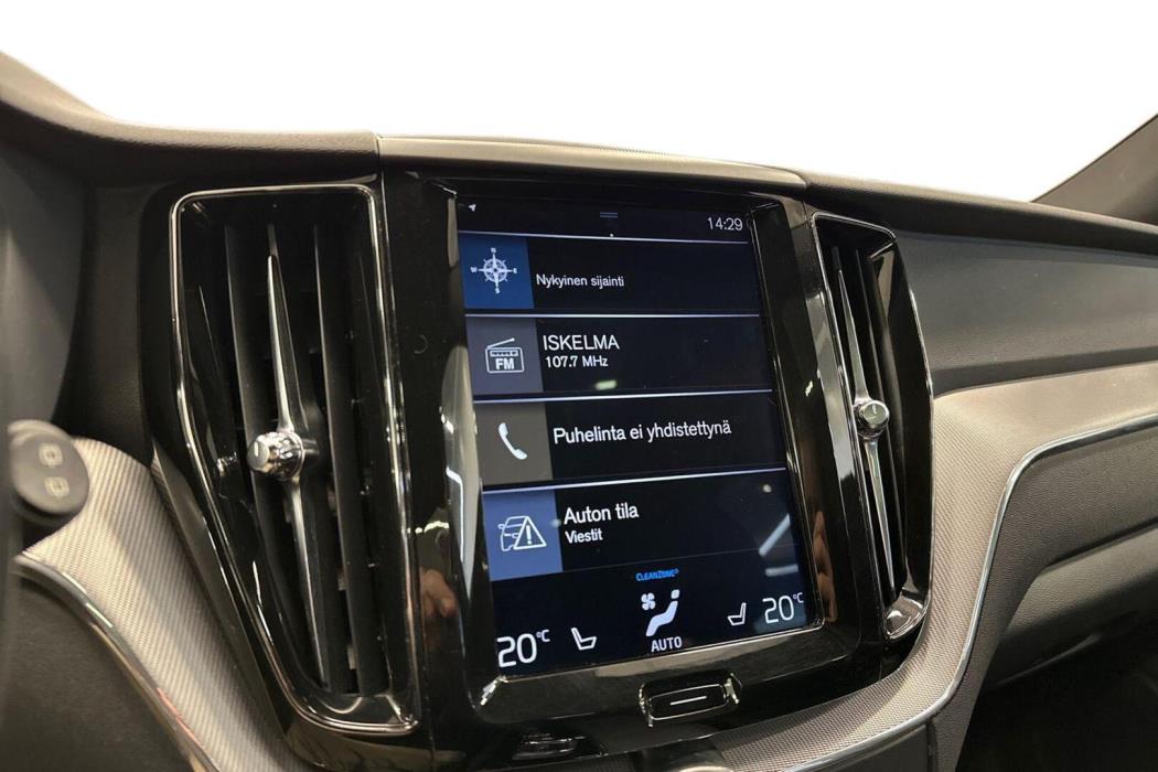 VOLVO XC60 2018
