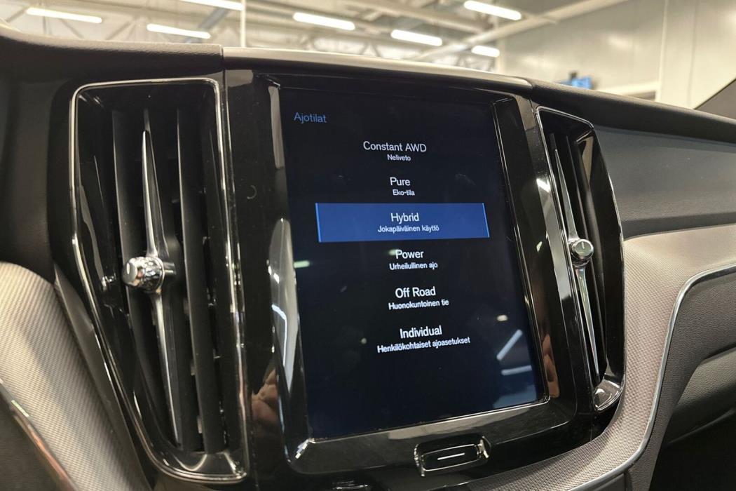 VOLVO XC60 2018