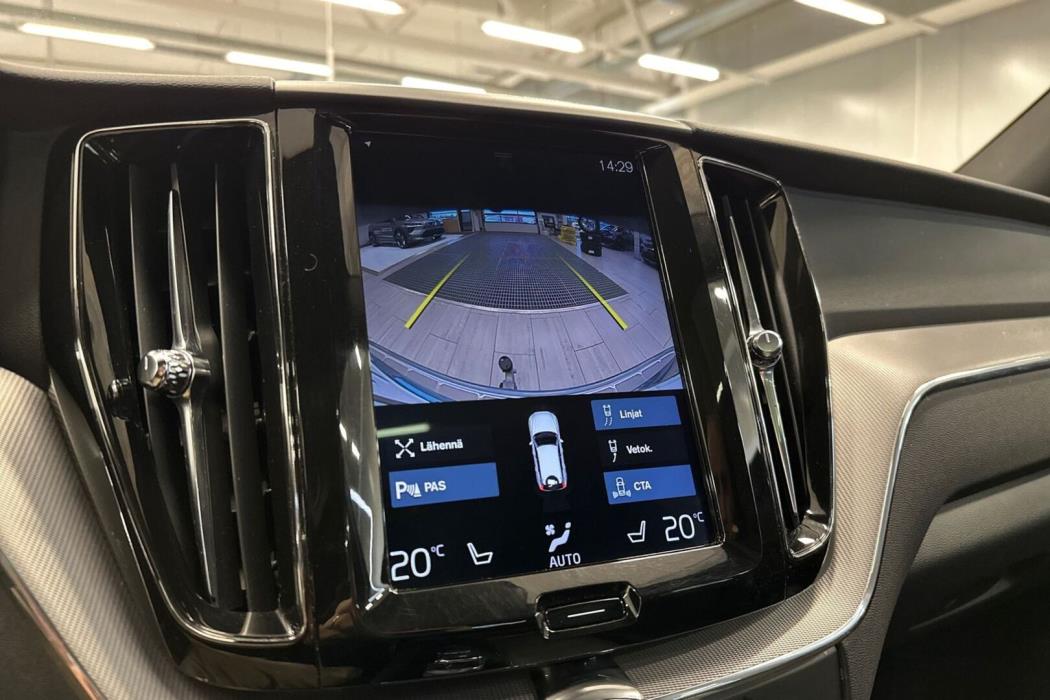 VOLVO XC60 2018