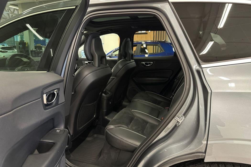 VOLVO XC60 2018