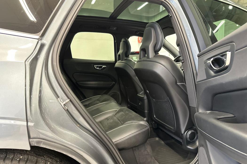 VOLVO XC60 2018
