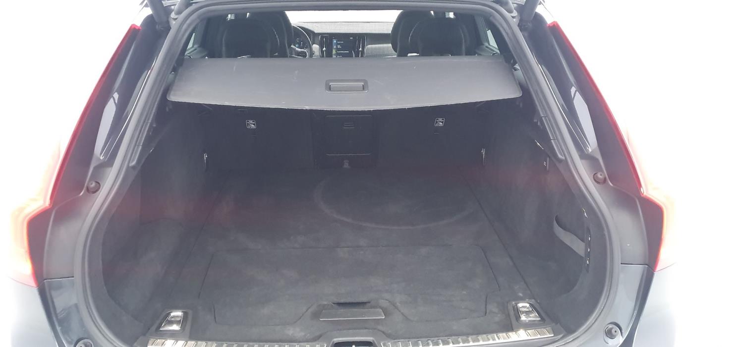 VOLVO V90 Cross Country 2017